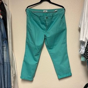 Mid rise, turquoise crop pants